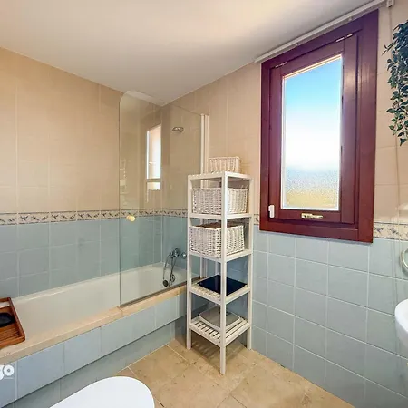 Apartment Kon01 Poolside Access Ground Floor 3 Bedrooms *