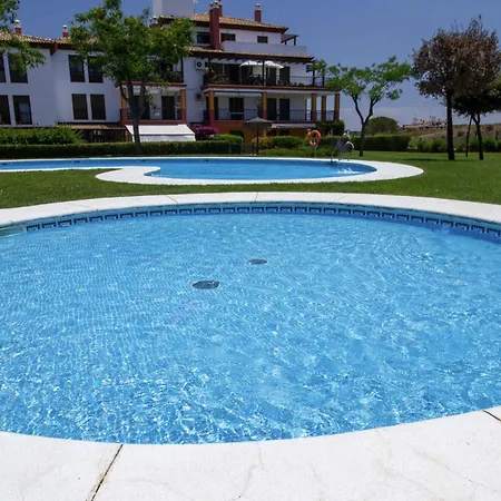 Kon01 Poolside Access Ground Floor 3 Bedrooms Apartment *
