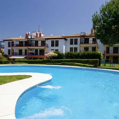 Apartment Kon01 Poolside Access Ground Floor 3 Bedrooms *